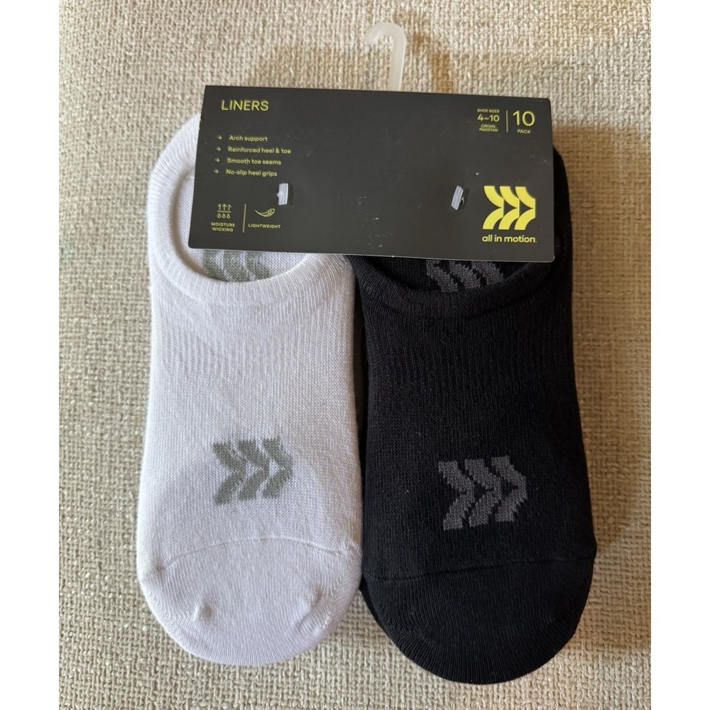 All in Motion Women's 10pk Lightweight Liner Socks Black/White Size 4-10